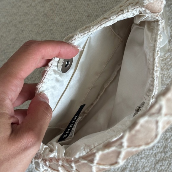 Cream Shell-Embellished Bag - Picture 4 of 4